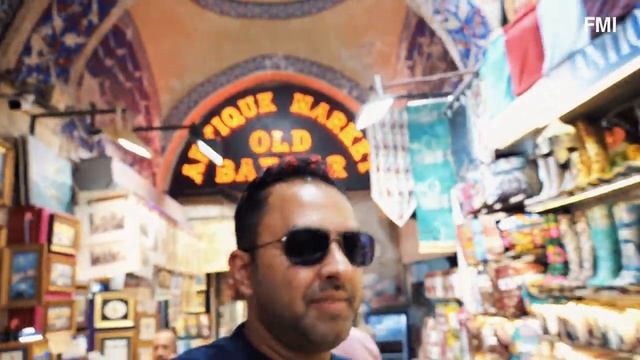 Grand Bazaar : Inside the Oldest Market in the World - Istanbul , Turkey смотреть онлайн