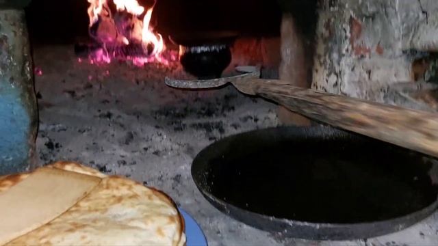 Блины на кефире в русской печке смотреть онлайн