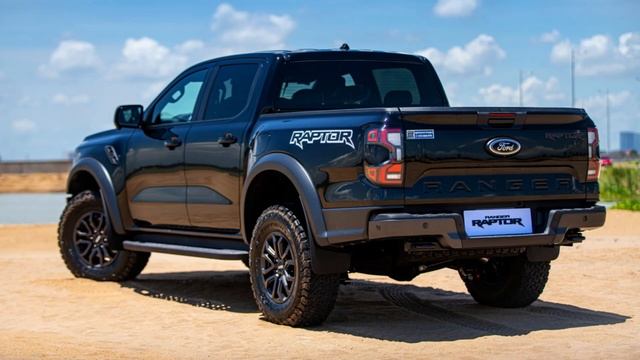 Ford Ranger Raptor 2.0 2023 uses FOX diesel engine and pump, the capacity is still strong...