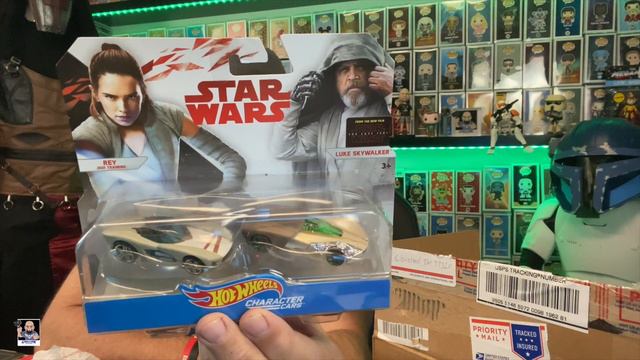 Star Wars and James Bond Toy Haul смотреть онлайн