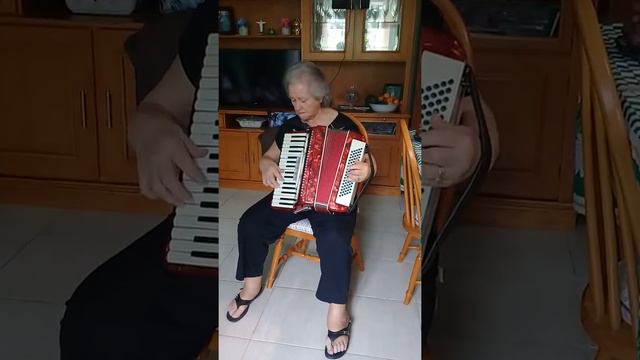 Ruth Mont'Serrat - La Cumparsita смотреть онлайн