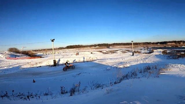 GoPro 8 Школа мотокросса ZRT Тренировка 8.02.20 смотреть онлайн