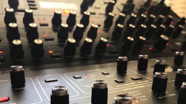Novation Peak Song Demo смотреть онлайн