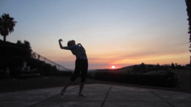 楊洋大魚海棠舞 - Big Fish dance on sunset highlights (with Sun goes down view) смотреть онлайн