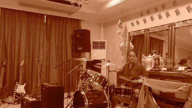 Q2N 4K DRUM RECORDING смотреть онлайн
