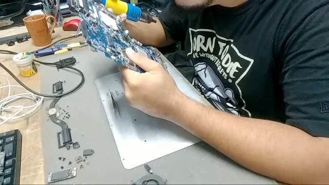 Live Fora De Hora - MAcbook A1425 RETINA - Não Liga  / Macbook Pro A1425 - No Power