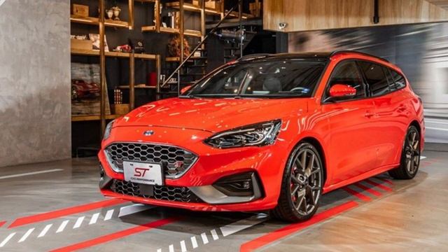 Ford Focus ST Wagon – SLS Edition смотреть онлайн