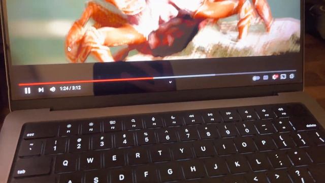 Asus Zephyrus M16 vs MacBook Pro 14 Speakers смотреть онлайн