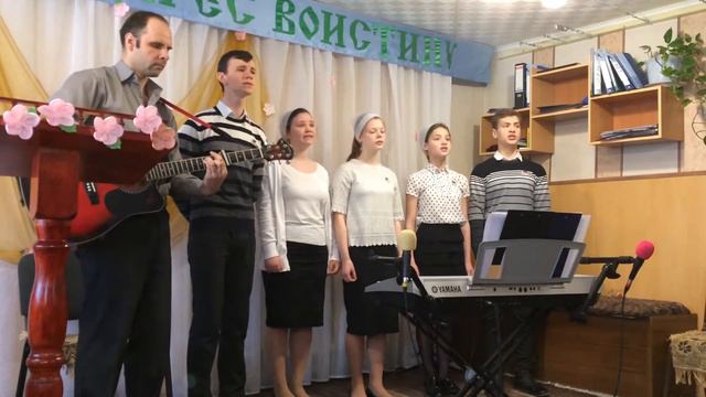 Упала слеза на горячий песок и кровь на ланитах застыла, полдневное солнце, как красный цветок смотреть онлайн