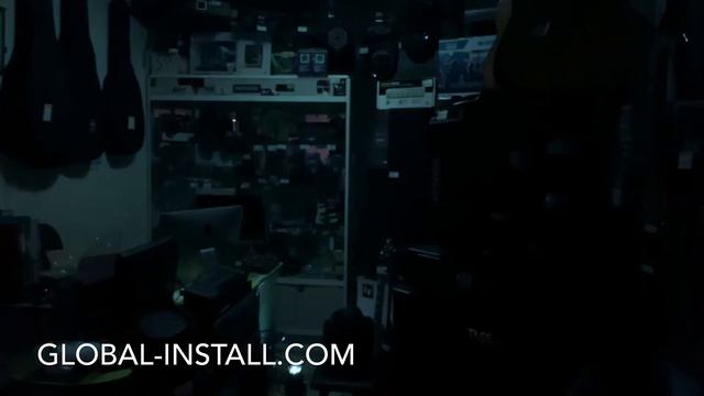 Involight PINSPOT 154 - Узконаправленный светодиодный прожектор COB RGBW 15 Вт