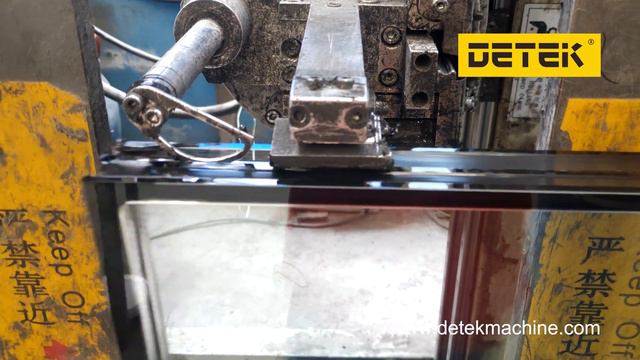Auto sealing robot with years' running for insulating glass triple IGu sealing смотреть онлайн