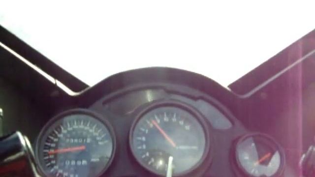 Suzuki RF 900R roll on 2nd gear 70-160 km/h 190km/h смотреть онлайн