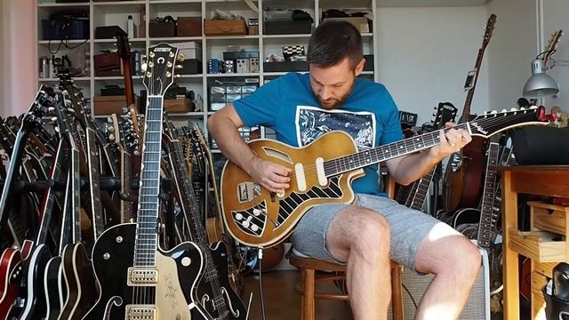 PerlGold semi-acoustic thinline guitar смотреть онлайн