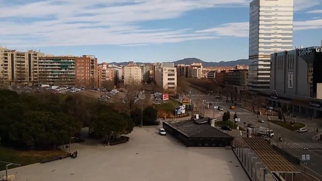 Sabadell Spain with Dobby смотреть онлайн