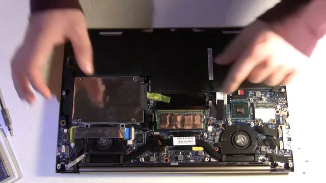 ЗАМЕНА RAM ПАМЯТИ НА НОУТБУКЕ ASUS UX32V