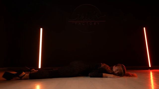 Strip plastic by plyushechkaaaa ? смотреть онлайн