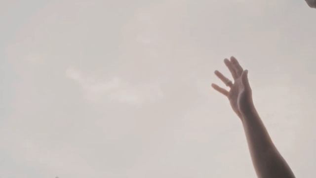 Складывалось впечатления что на нем венец безбрачия. Но тут он встретил.....