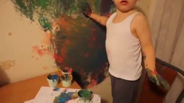 Шок!! Ребёнок рисует красками на стене смотреть всем смотреть онлайн