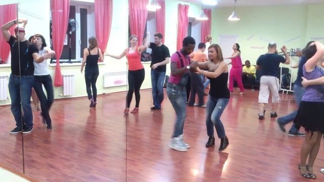 САЛЬСА ПРАКТИКА (Джуниор и Юльет) в Mambo GROUP смотреть онлайн