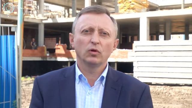 Школу в микрорайоне "Чистая Слобода", рассчитанную на 1100 человек, достроят в декабре 2018 года смотреть онлайн