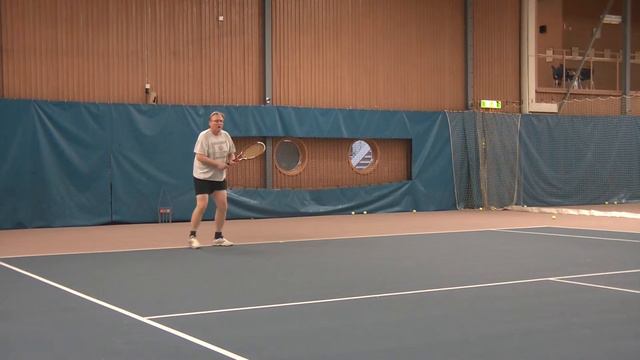 Tennispoolen termin 2 039 смотреть онлайн