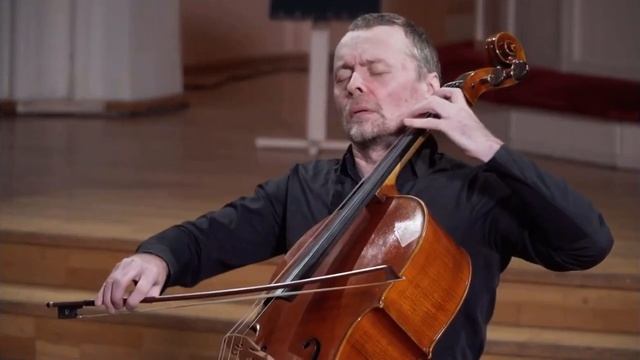 Рустам Комачков Бах: Сюита №5 Сарабанда/R.Komachkov Bach Suite №5 Sarabande смотреть онлайн