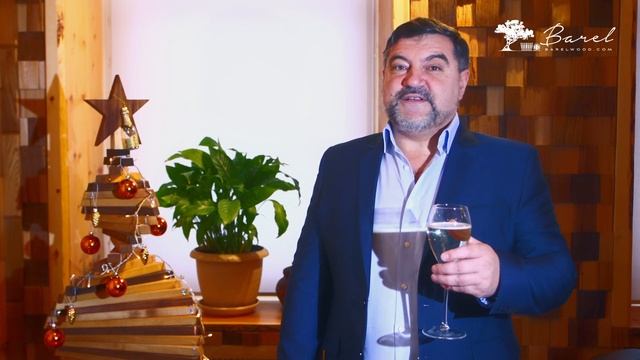 Новогоднее поздравление с Новым 2022 годом от директора компании Barel смотреть онлайн