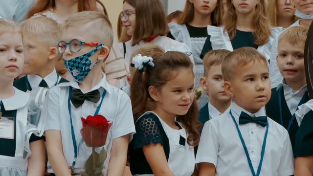 Первый звонок в Лицее №4 смотреть онлайн