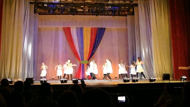 Классный танец "Нужен мне" Яросданс смотреть онлайн