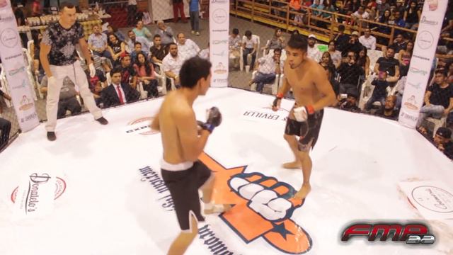 FMP 32 - Carlos Ochoa VS Javier Mendoza смотреть онлайн