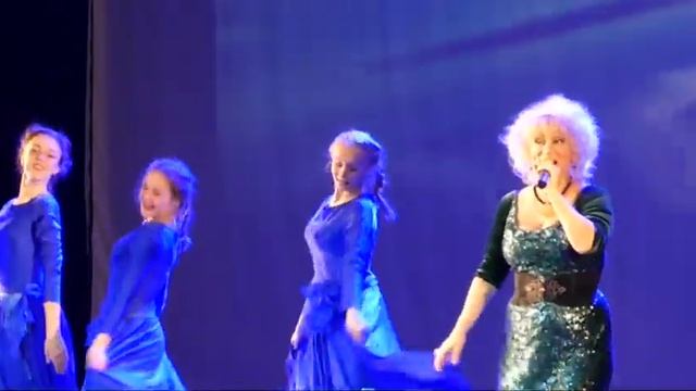 "По Ангаре" - Ольга Хохлова и танцевальный коллектив "Веснушки" смотреть онлайн