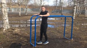 Обучение как стоять на руках на брусьях