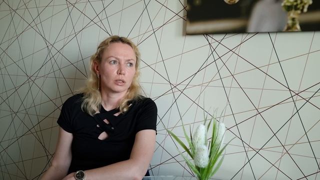 Мужчина флиртует с другими женщинами смотреть онлайн