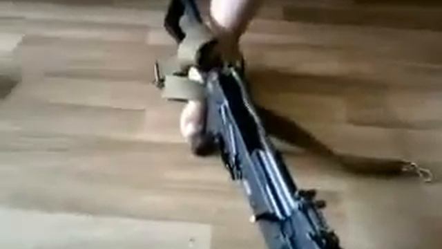 Ногами разобрал собрал автомат Калашникова смотреть онлайн
