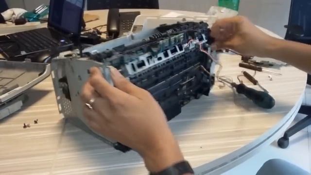 HP 1102 printer fuser Teflon cover Replacement смотреть онлайн