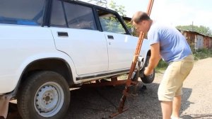 Автомобильный подъемник опрокидыватель из СССР.(видео от подписчика)