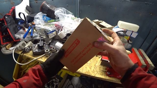 Замена наружнего ШРУСа на Hyundai Solaris своими руками (Про Солярис) смотреть онлайн