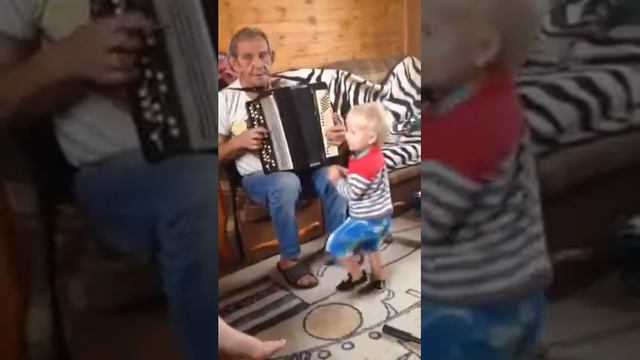 Танцы под баян!!! смотреть онлайн