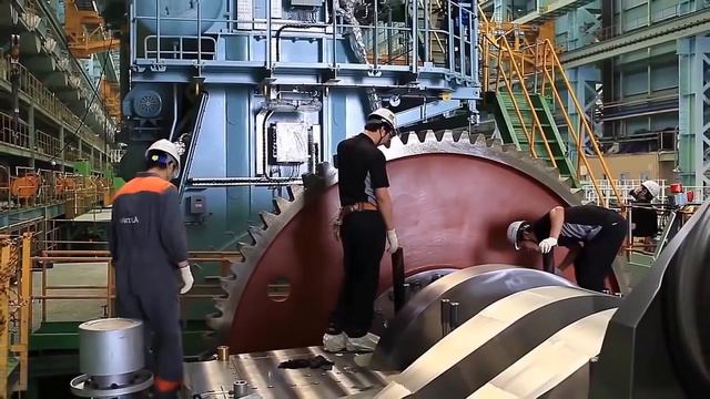 Это стоит увидеть! Самый большой и мощный поршневой двигатель в мире! 1 смотреть онлайн