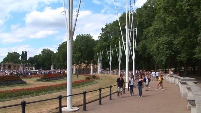 London Tourist Guide ?? Buckingham Palace смотреть онлайн