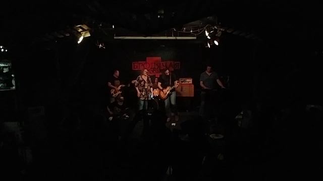 Женщина с Бородой - Пёс смотреть онлайн