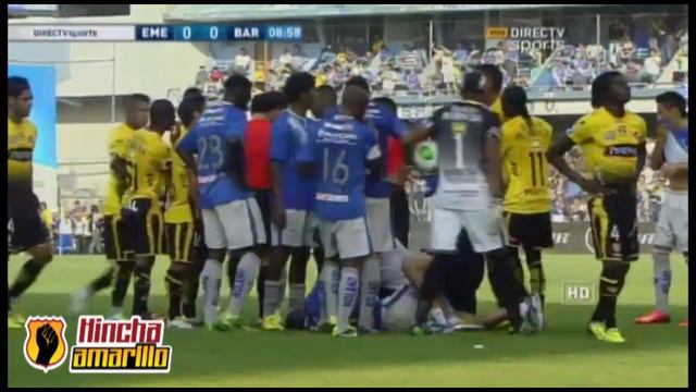 La falta de Perlaza contra Carlos Vera смотреть онлайн