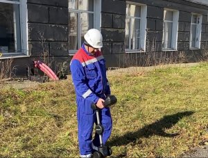 Поиск кабеля под напряжением с помощью трассопоискового устройства MRT-700