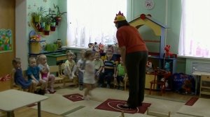 Подвижная игра "Курочка и цыплята" первая младшая группа