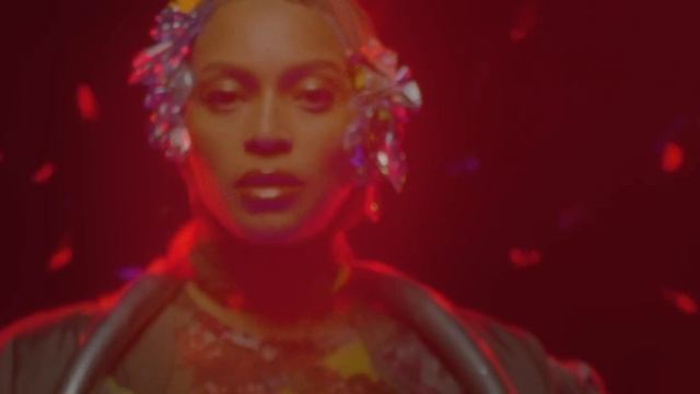 Inside Beyoncé’s Cover Shoot for British Vogue смотреть онлайн