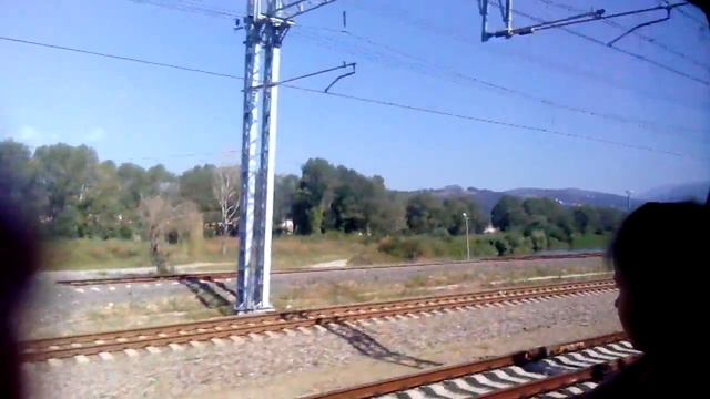 Выезжаем на электропоезде "Ласточка" из Адлера в Красную Поляну 04.09.2015 смотреть онлайн