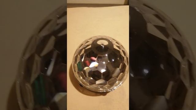 Светодиодный Диско-шар с ДУ и МР3 смотреть онлайн