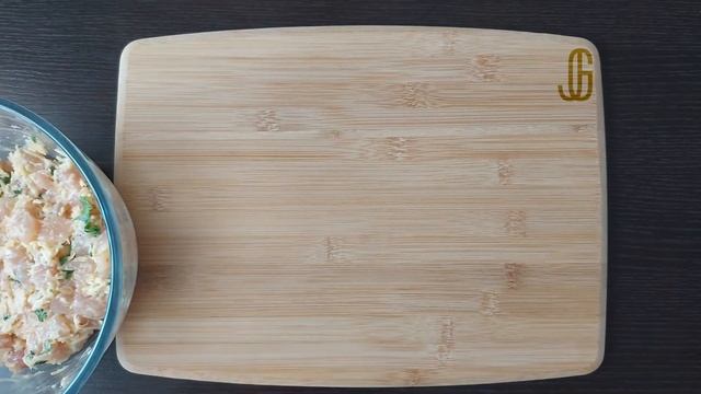 Рубленые куриные котлетки с сыром. Очень вкусные, сочные, мягкие. Простой рецепт приготовления смотреть онлайн