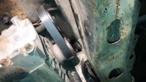 Мерседес W-168 снятие генератора