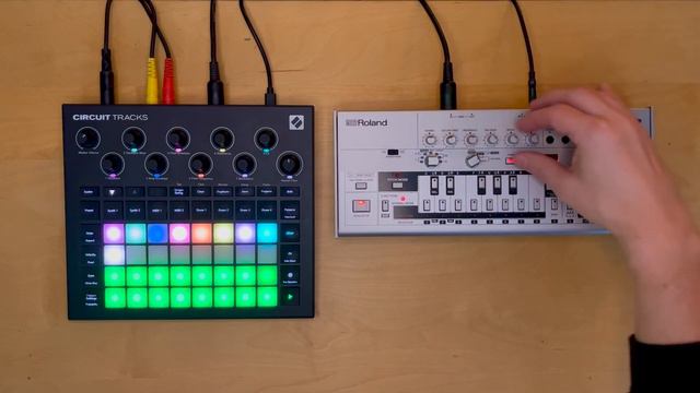 Bits & Beats | Novation Circuit Tracks + Roland TB-03 | Mini DAWless Setup | Deep House Jam смотреть онлайн